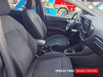 Car image 24