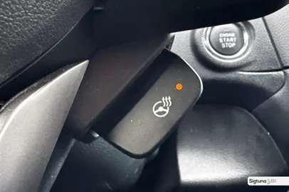Car image 27
