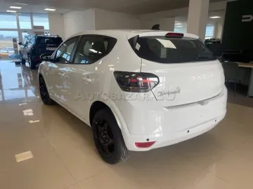 Car image 4