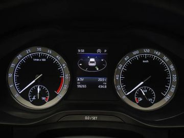 Car image 37