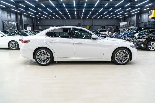 Alfa Romeo Giulia 147 kW image number 19