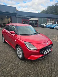 Car image 4