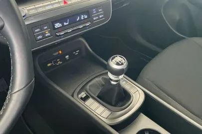 Car image 24