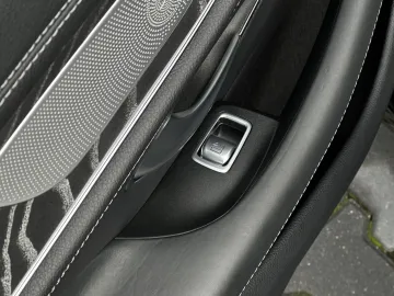 Car image 50