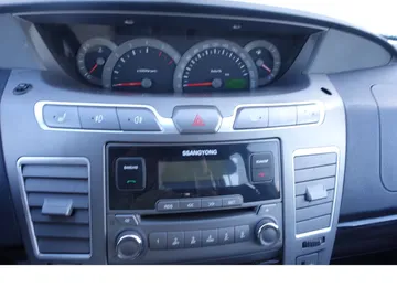 Car image 27
