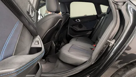 Car image 23
