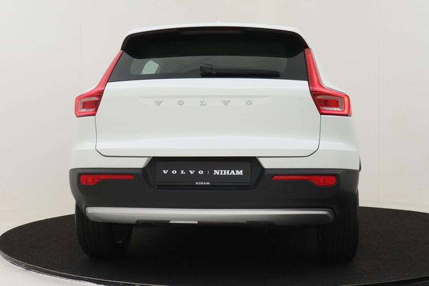 Volvo XC40 T2 95 kW image number 28