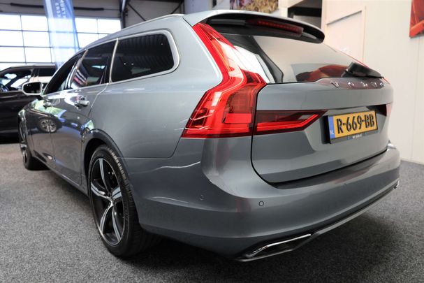 Volvo V90 T8 R Design AWD 300 kW image number 5