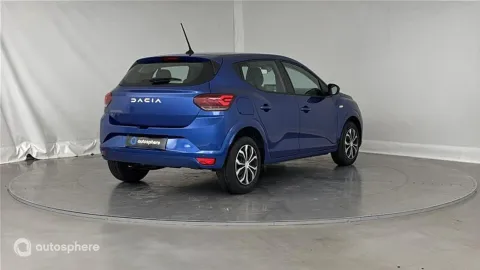 Car image 5