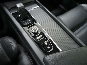 Car image 36