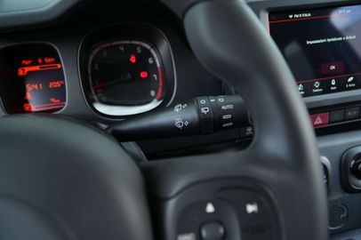 Car image 30