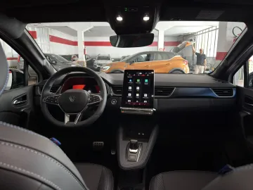 Car image 19