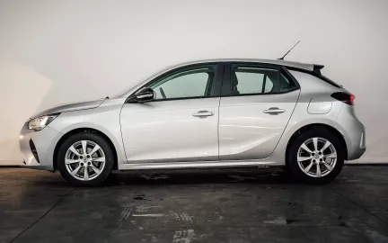 Car image 4