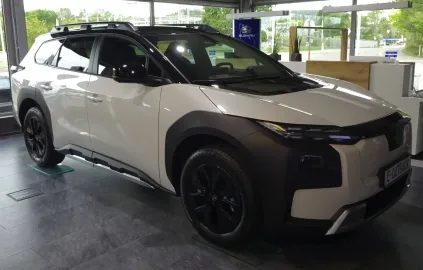 Car image 2