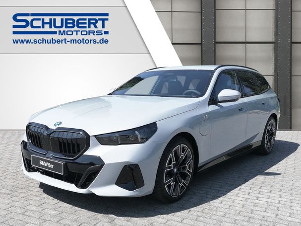 BMW 530e Touring xDrive M Sport 220 kW image number 1