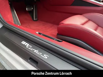 Car image 32