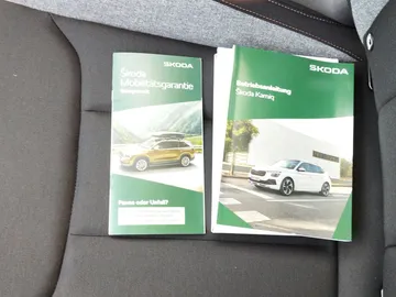 Car image 30