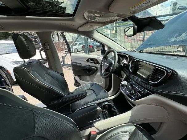 Chrysler Pacifica 208 kW image number 18