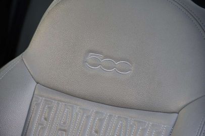 Car image 30