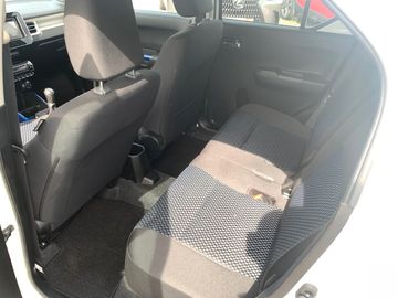 Car image 12