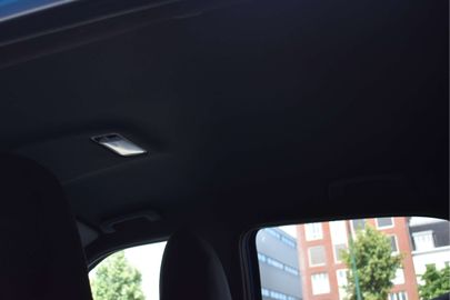 Car image 37