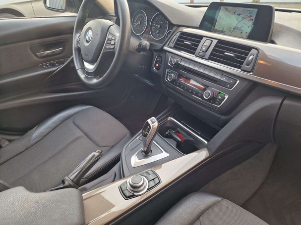 BMW 320i Touring 135 kW image number 22