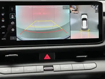 Car image 25