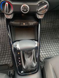 Car image 32