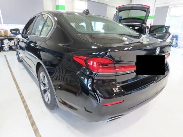 BMW 520i 135 kW image number 2