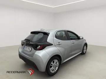 Car image 4