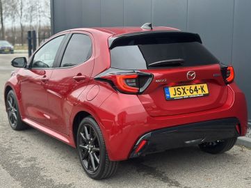 Car image 3