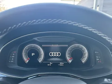 Car image 34