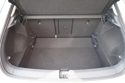 Car image 32