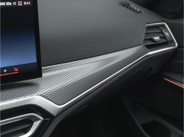 Car image 37