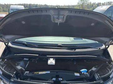 Car image 33