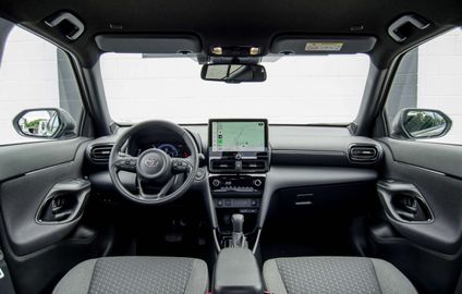 Car image 10