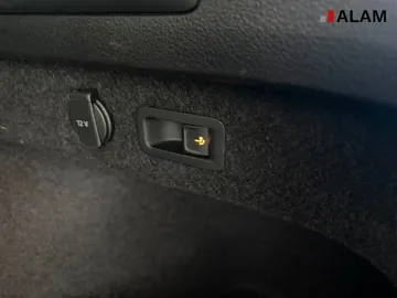 Car image 45