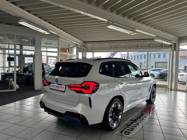 BMW iX3 M Sport Impressive 210 kW image number 4