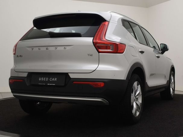 Volvo XC40 T4 Momentum 140 kW image number 4