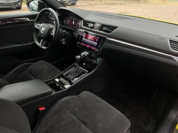 Car image 33