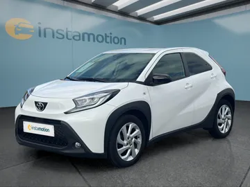 Car image 1