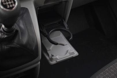 Car image 33