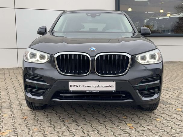 BMW X3 xDrive20d Advantage 140 kW image number 2