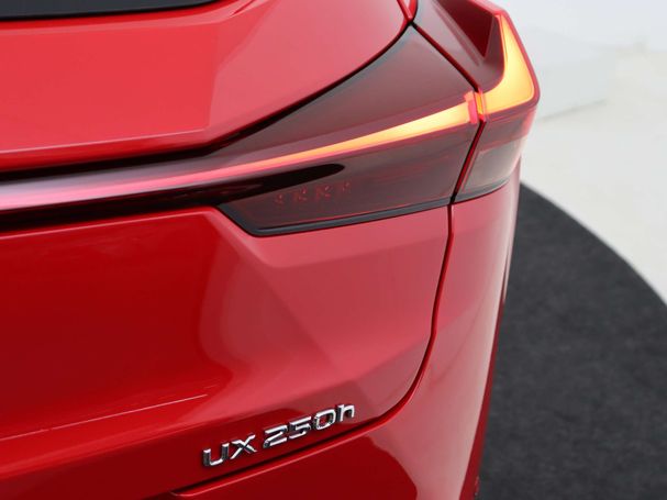 Lexus UX 250h 135 kW image number 38