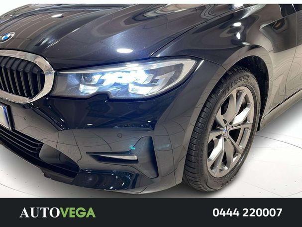 BMW 320d Touring xDrive Advantage 140 kW image number 20