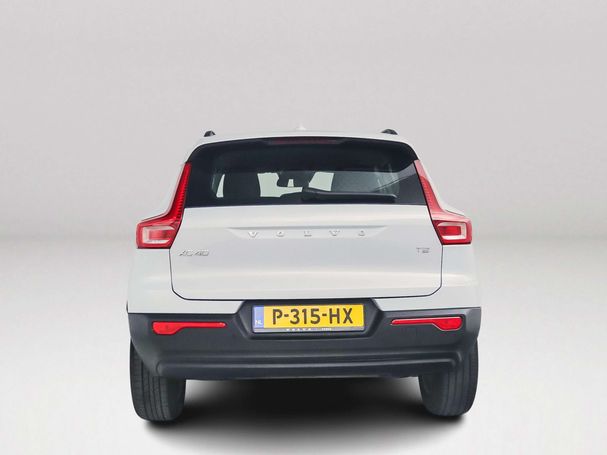 Volvo XC40 T2 Core Momentum 95 kW image number 10