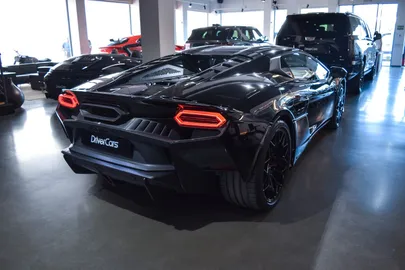 Car image 25