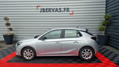 Car image 4