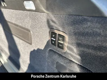 Car image 35