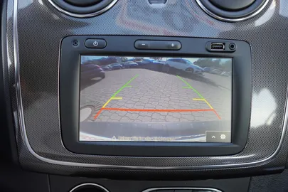 Car image 34